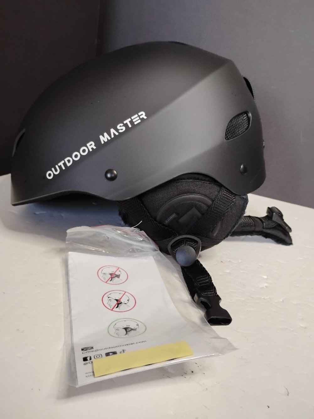 Outdoor Master Kevin Ski Helmet Size M New